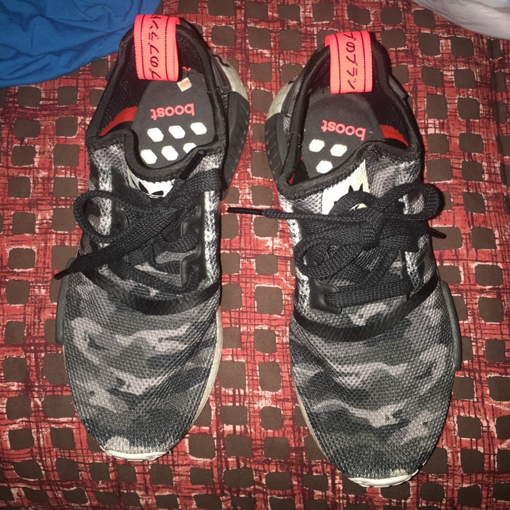 NMD Adidas size 5 1/5 for kids used only 2 times